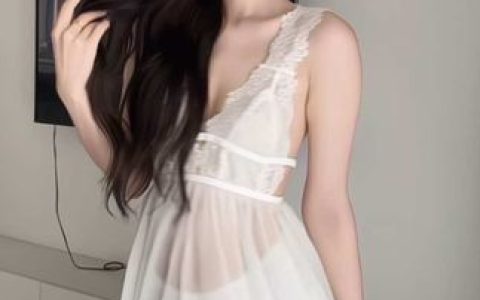 超蓝布罗莉双胞胎揭秘，她是否真的有双胞胎姐姐？