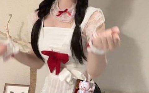 占星猫cuteli小蓝鸟,她如何通过小蓝鸟社交平台与粉丝互动?